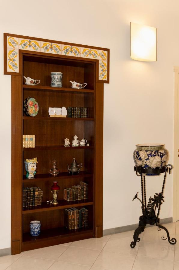 Charming Apartment Napoli Esterno foto