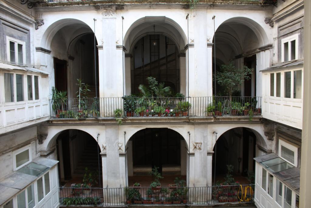 Charming Apartment Napoli Esterno foto