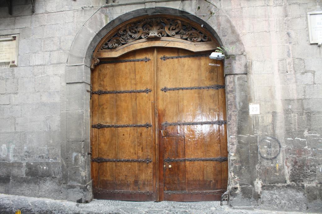 Charming Apartment Napoli Esterno foto